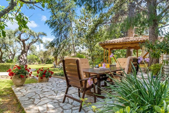 Poly'S Villa Lefkada Apolpaina Eksteriør bilde